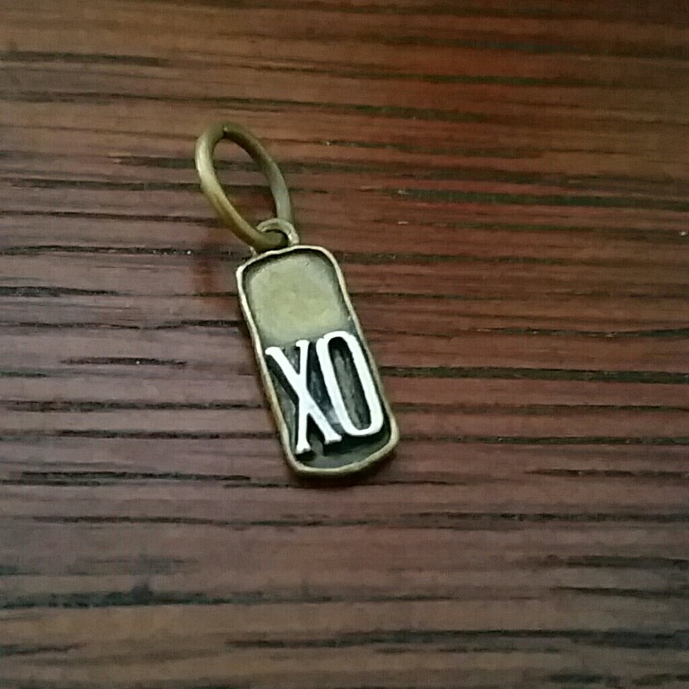 Waxing Poetic XO Charm